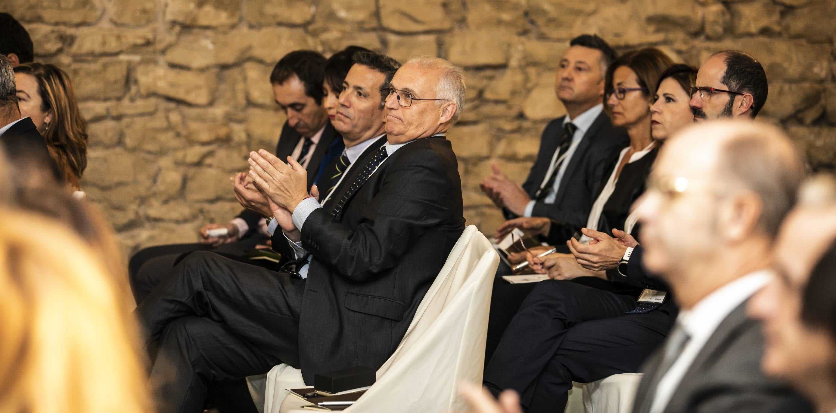 El CEO de la consultora de estrategia corporativa Innsai, Jesús Navarro, ha explicado en Logroño las tendencias innovadoras de futuro en la agricultura, dentro de la Jornada Bankia Forward que ha organizado Diario LA RIOJA en Bodegas Franco-Españolas.