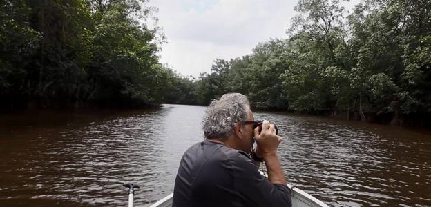 Jesús Rocandio, en uno de los viajes de la serie 'Universo bosque'