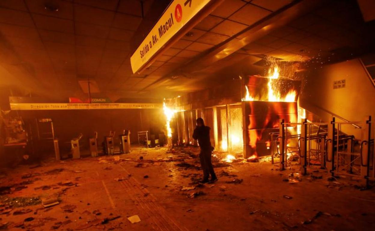 Imagen de una estación de metro. 