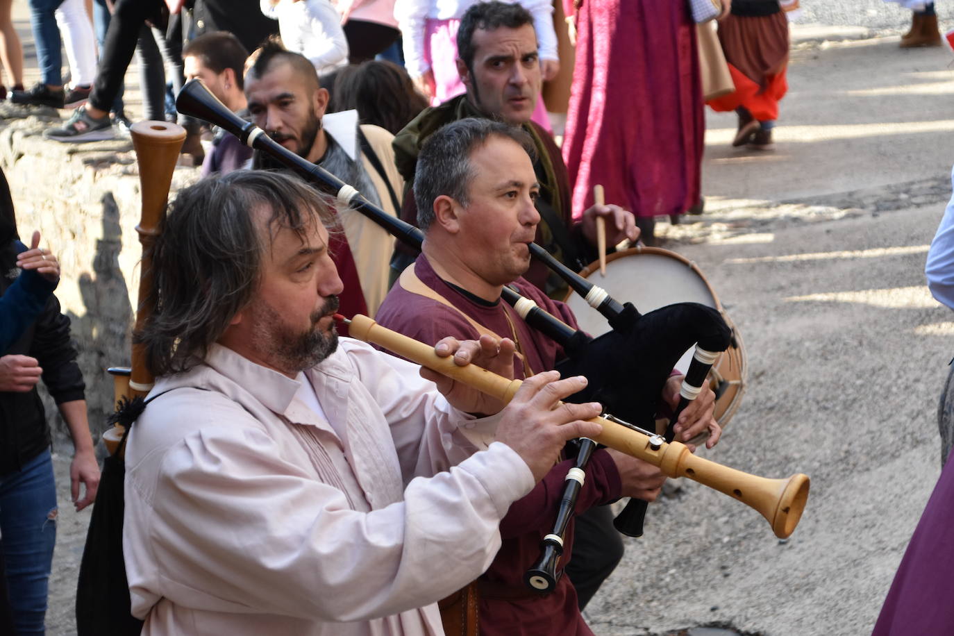 La inauguración de las XIV jornadas de artesanía medieval de Cornago, este sábado, fue un éxito