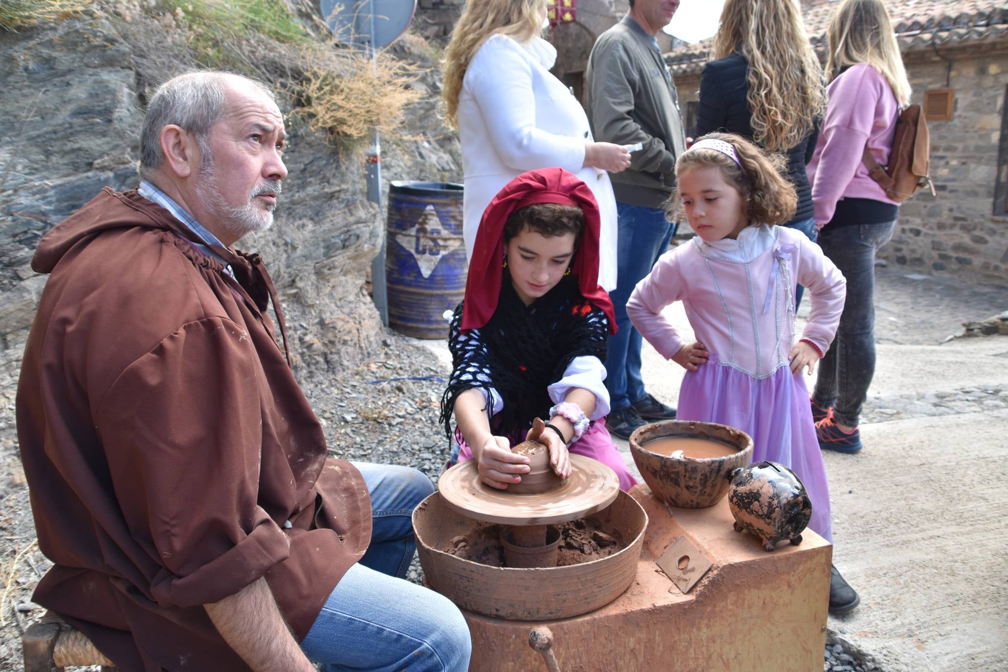 Segundo día de las XIV Jornadas de Artesanía Medieval de Cornago