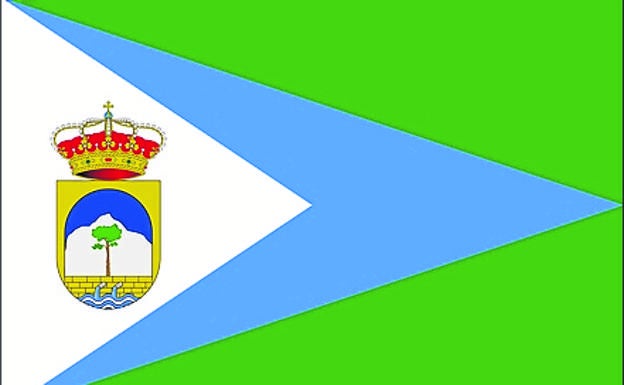 Fuertescusa. Este pueblo de Cuenca de 67 vecinos pidió a la Sociedad de Vexilología el diseño de una bandera y un escudo. Erbez se inspiró en La Piedra del Castillo, un monte local, y también dibujó un pino típico de la zona, un arco que representa los túneles conocidos como Puerta del Infierno y agua, por las muchas fuentes que hay. Por eso el azul y el verde de la bandera.