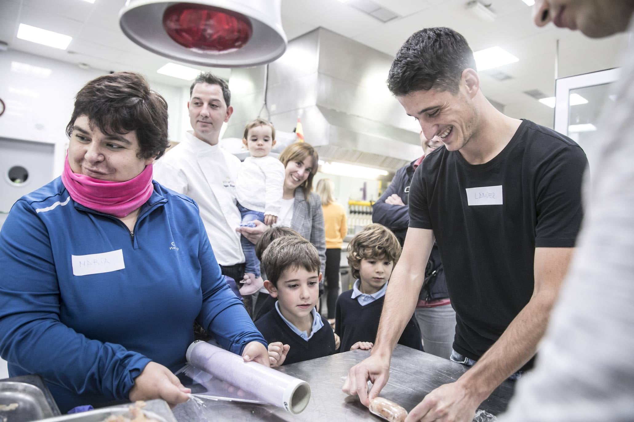 Varios jugadores del bloque blanquirrojo han participado en la iniciativa. 