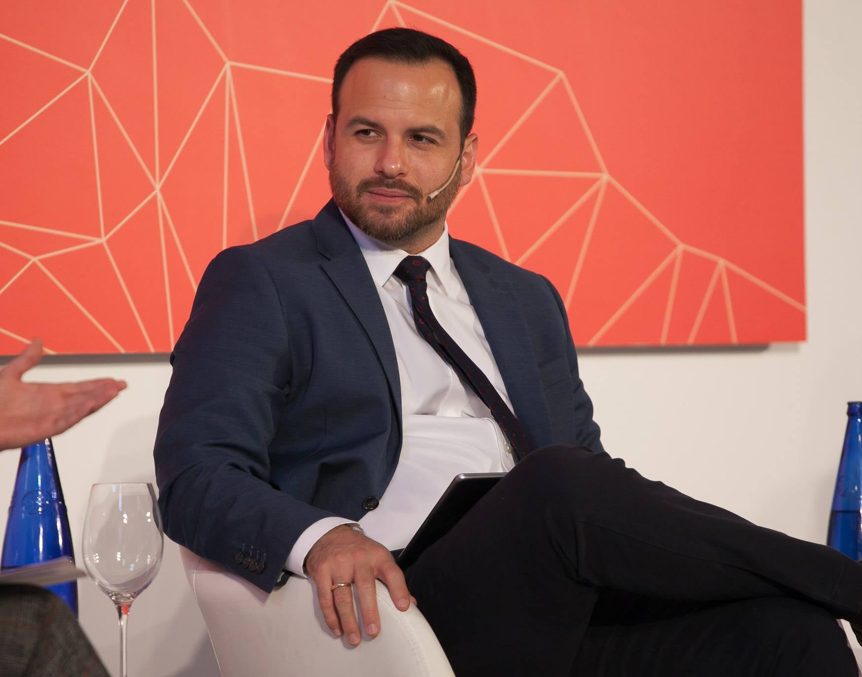 Jornada sobre Innovación e inteligencia artificial en Futuro en Español en el Círculo Logroñés