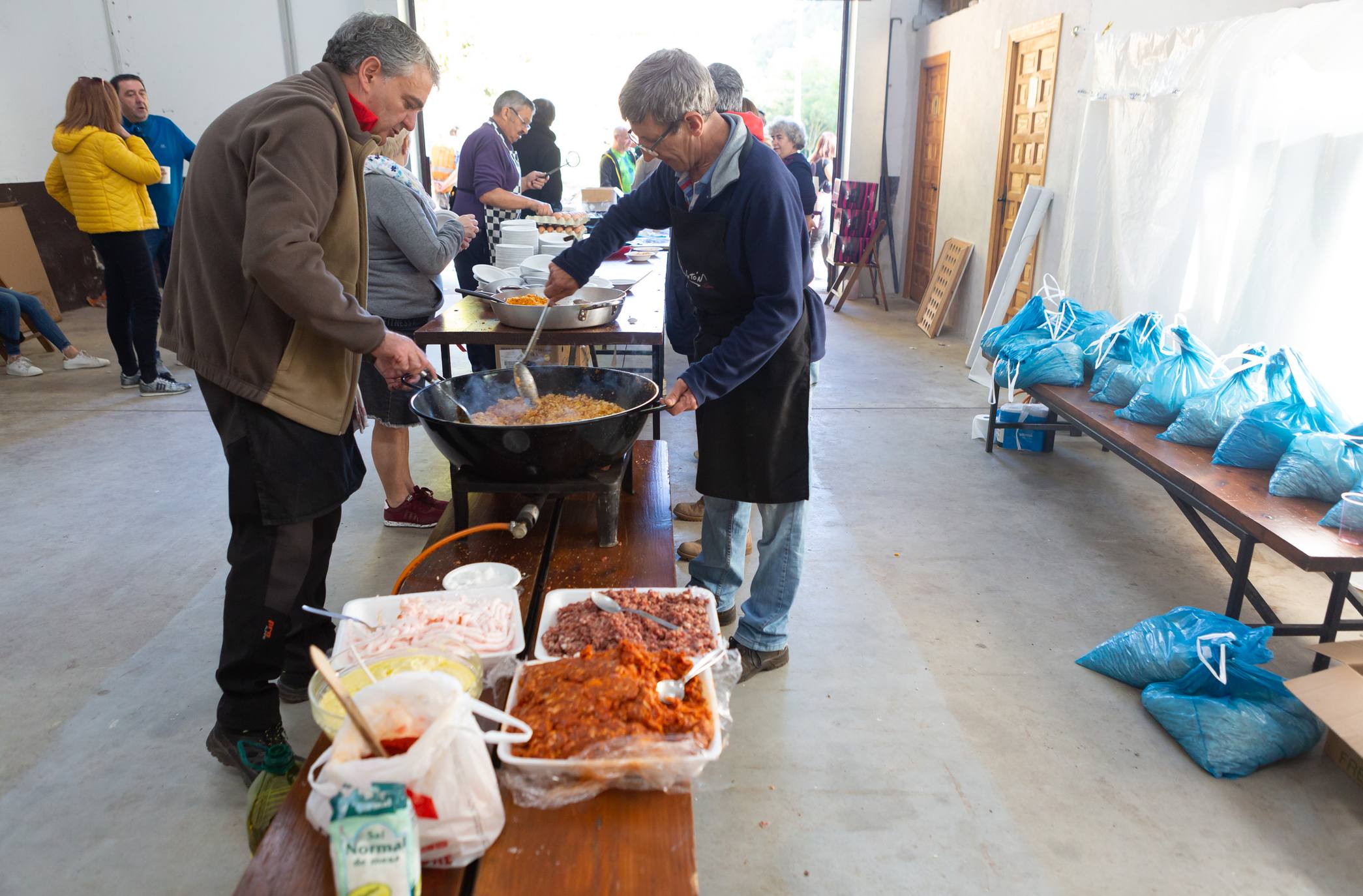 La marcha otoñal ha reunido a 450 senderistas 