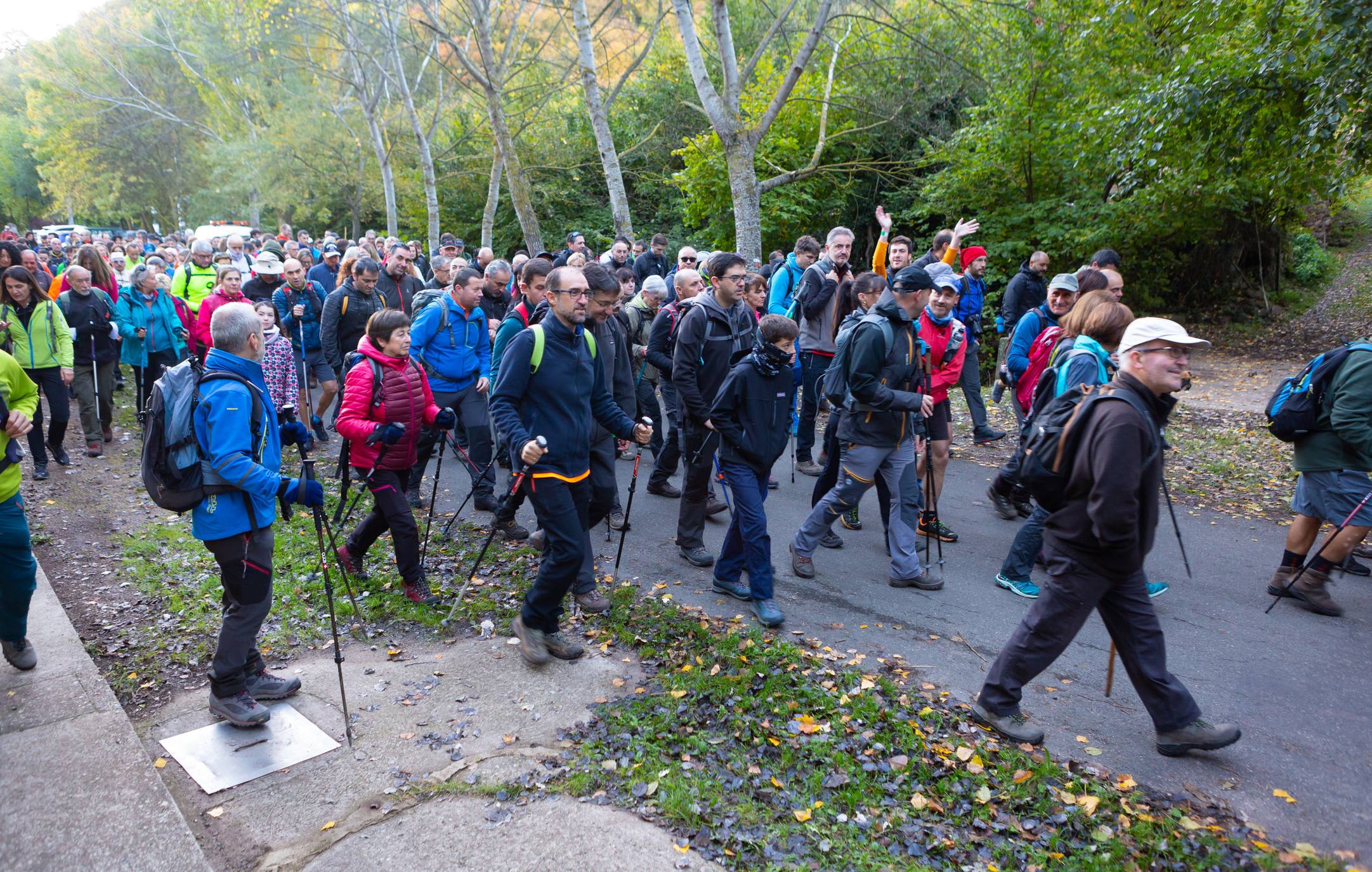 La marcha otoñal ha reunido a 450 senderistas 
