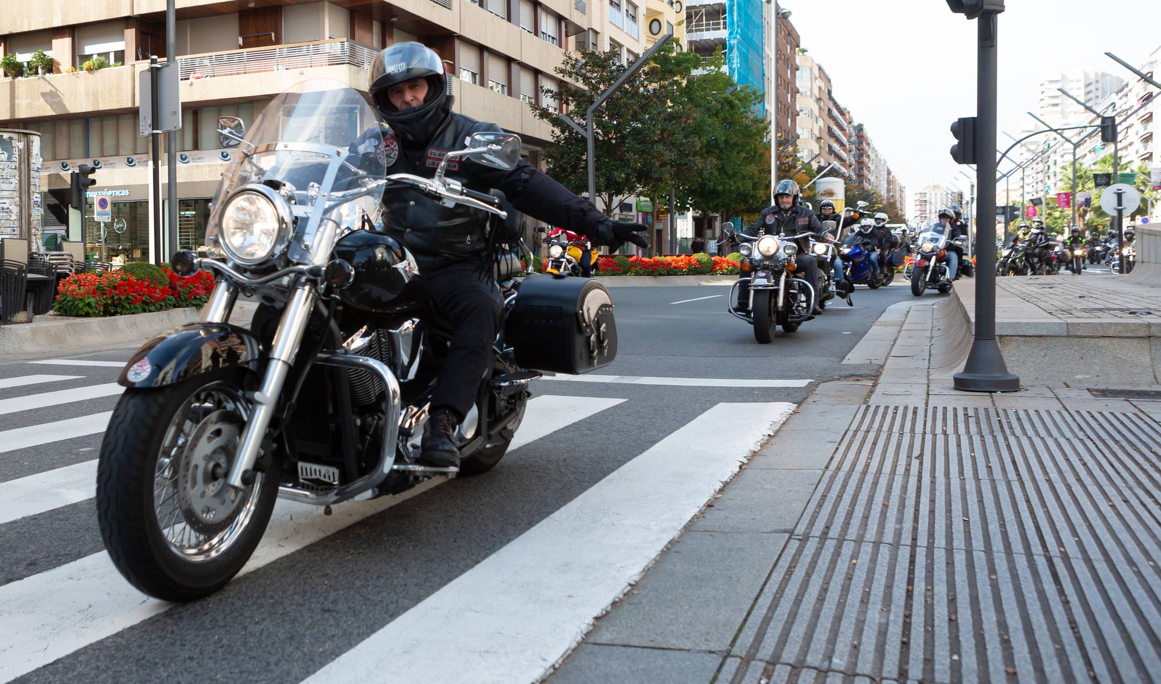 Las calles de la capital se han llenado con el rugido de los motores de las motos. 