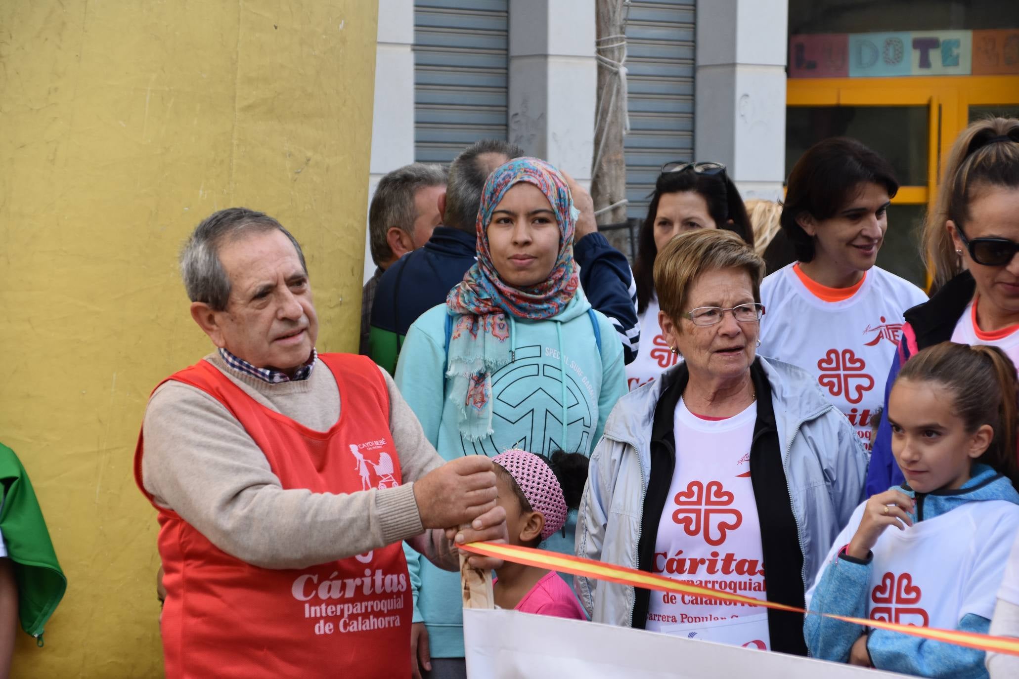 343 personas participaron en la marcha