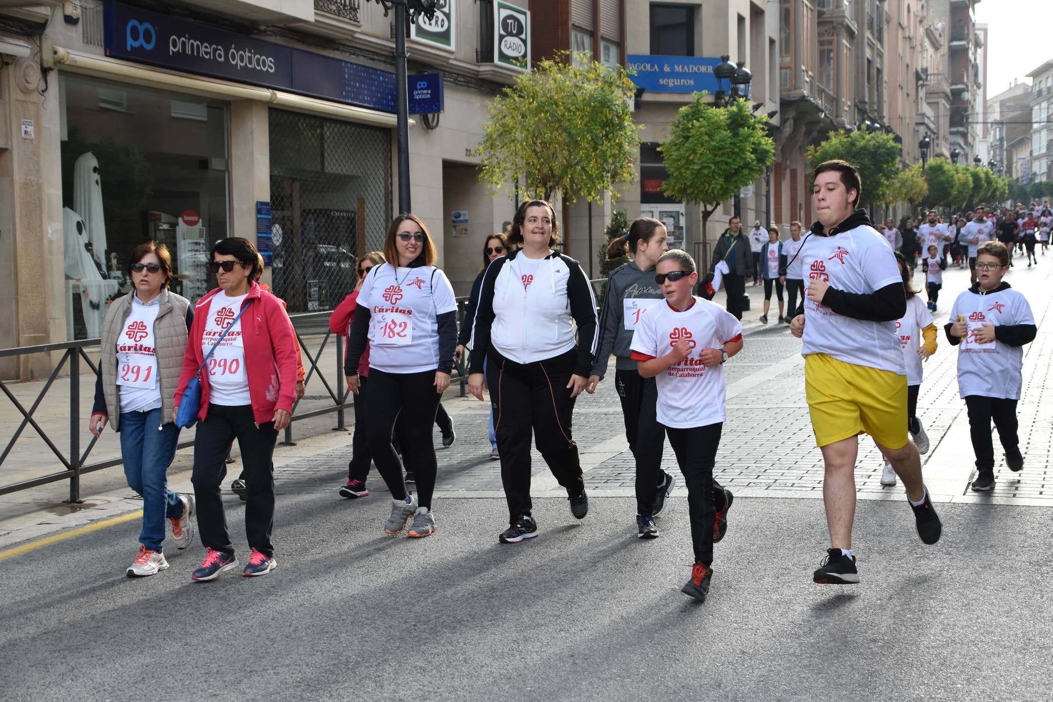 343 personas participaron en la marcha