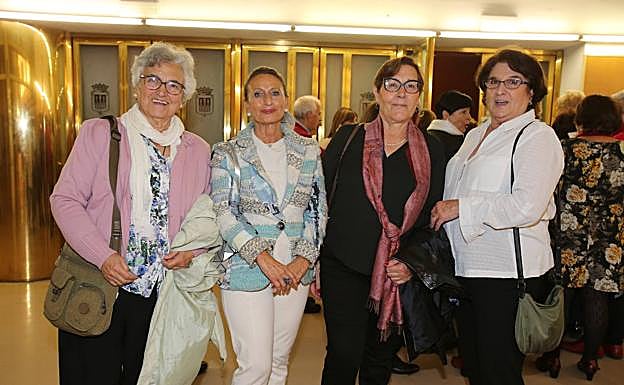 Rosi Arrieta, Marisa Arrieta, Auxiliadora Martín y Merche González.