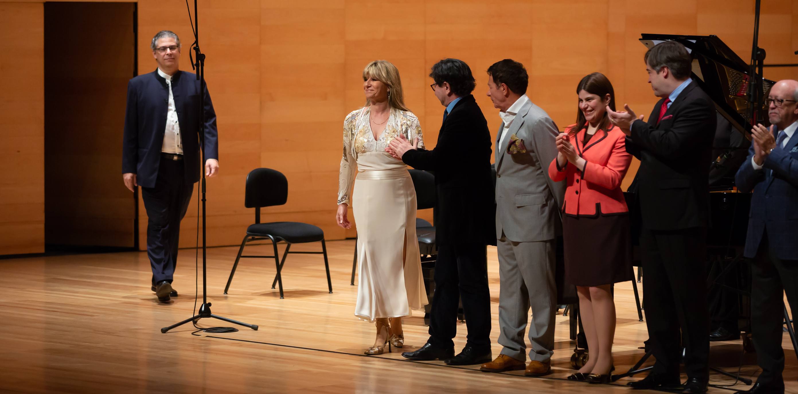 Este miércoles ha tenido lugar en el Riojafórum el festival de piano donde se galardonó a los pianistas vencedores de las diferentes categorías. Una jornada lúdica donde se interpretaron algunas de las piezas más conocidas del género musical