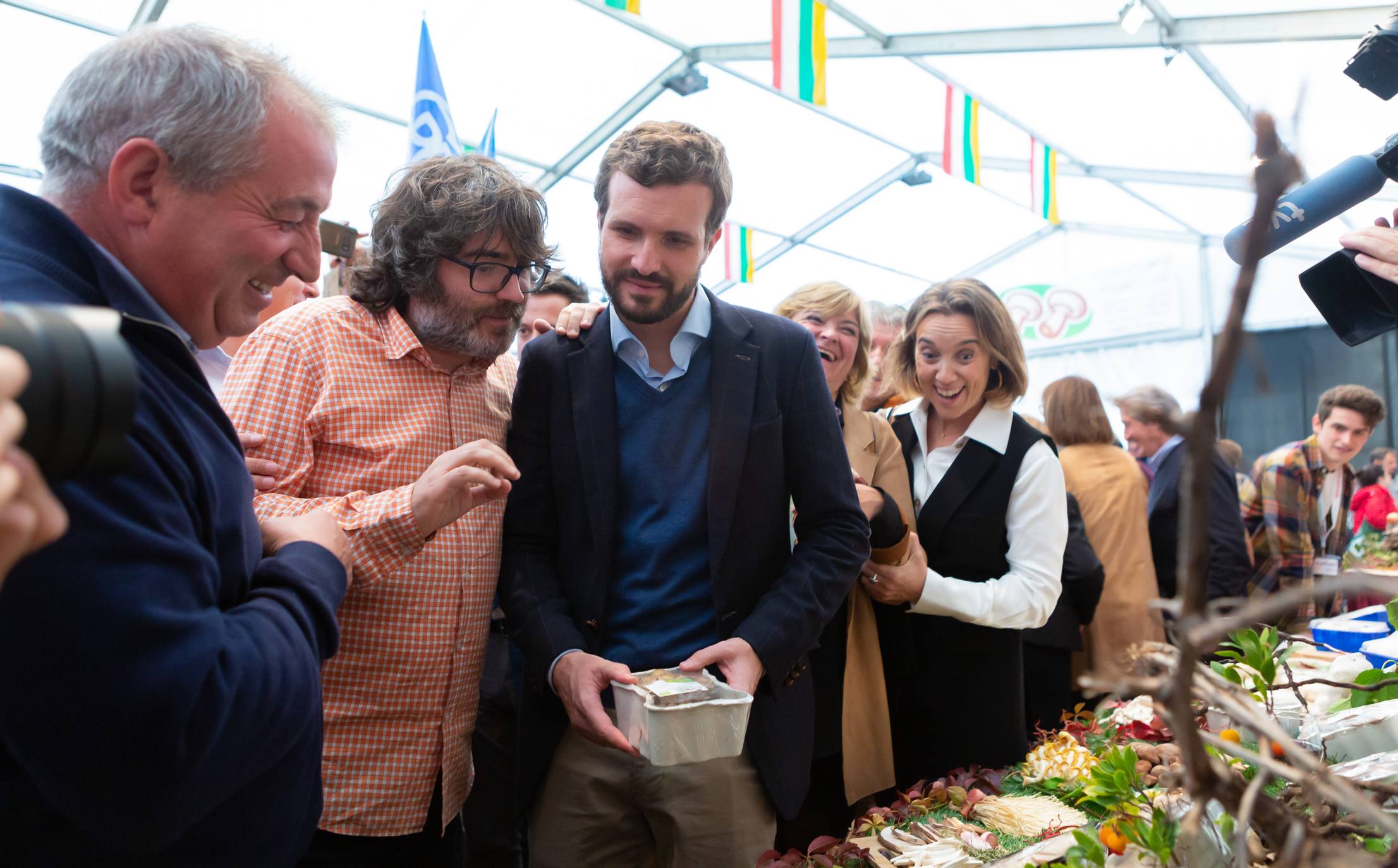 El líder del Partido Popular ha visitado la localidad catona.