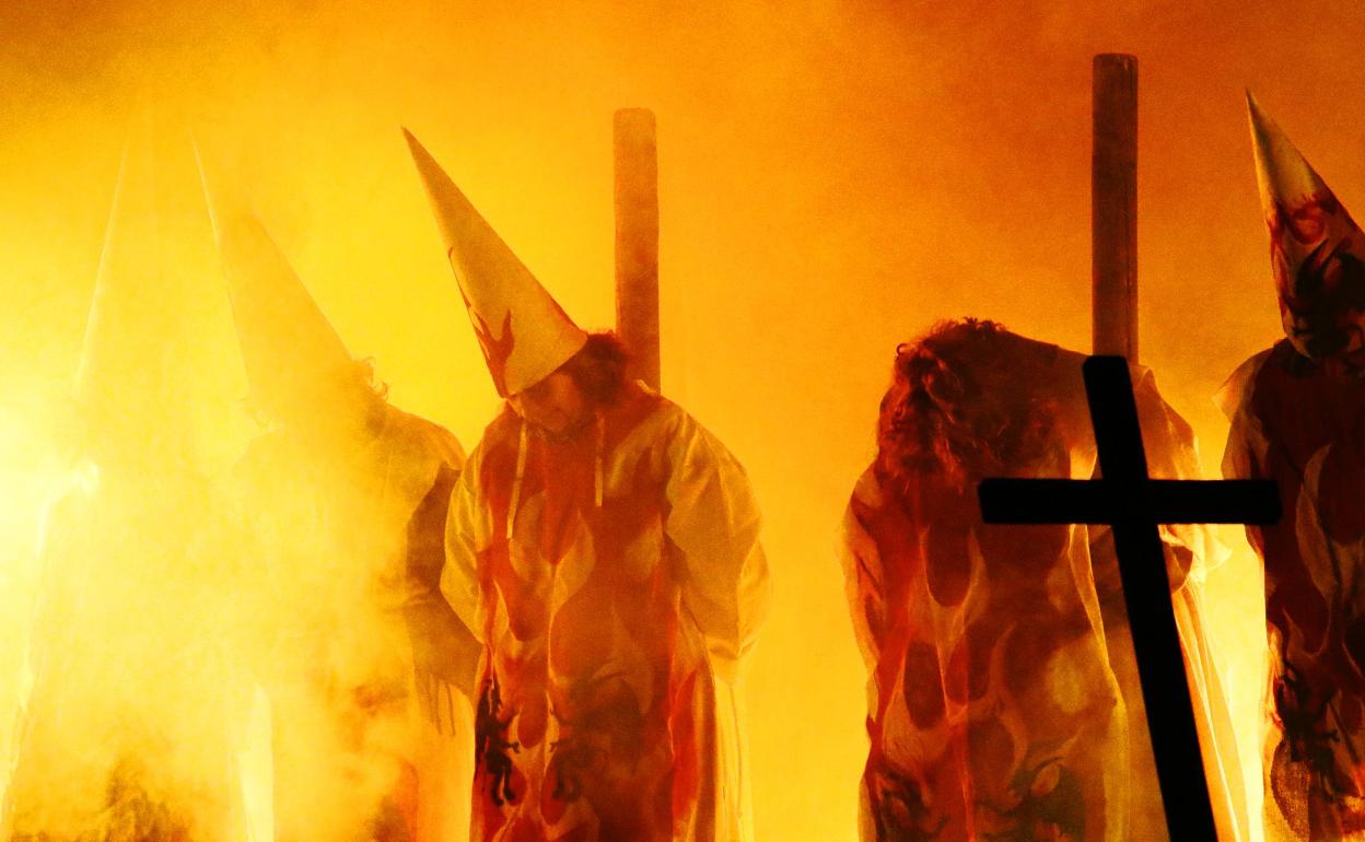 Las brujas han sido quemadas en Logroño.