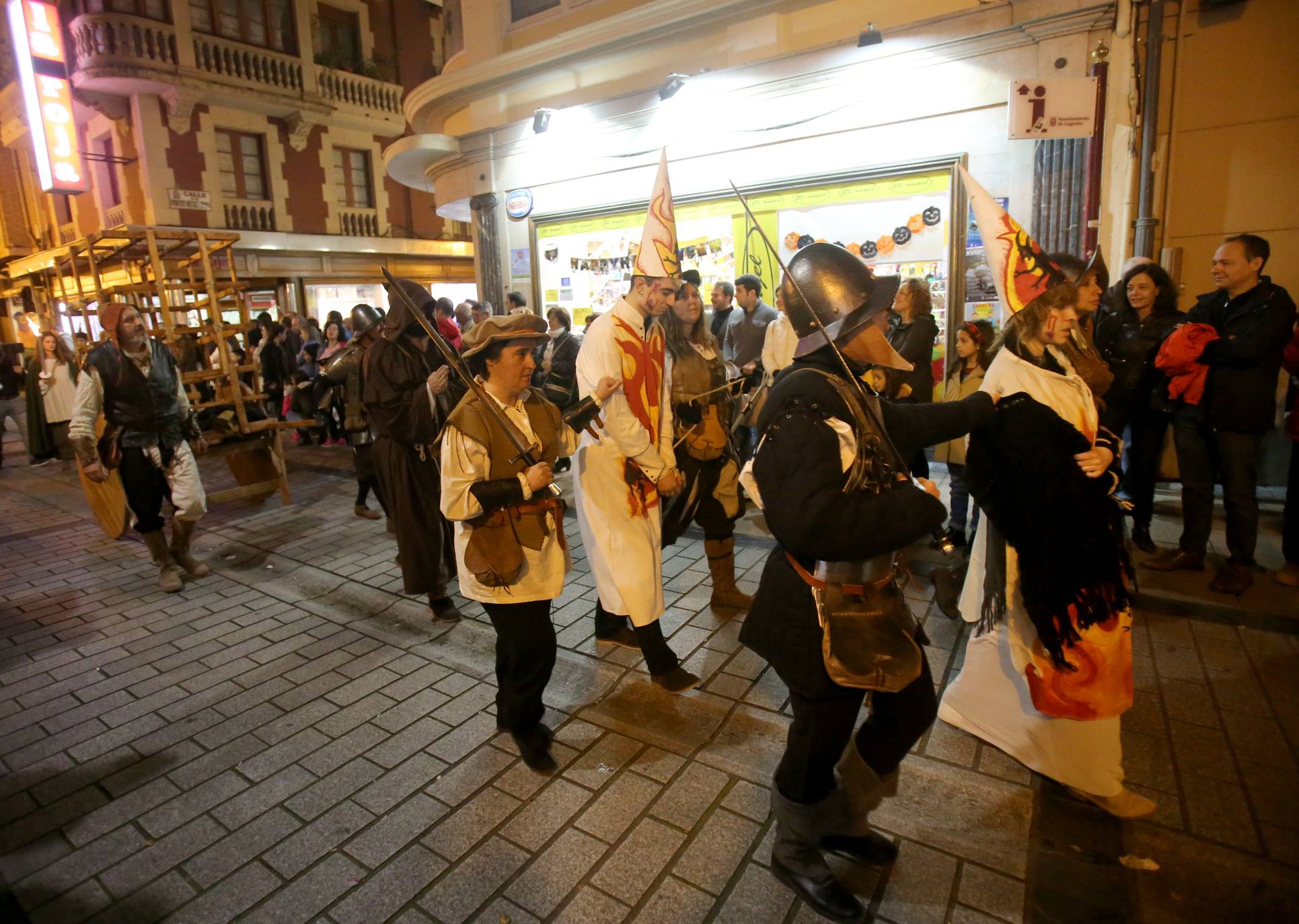 Logroño ha vivido una nueva jornada de actos dentro del programa de las Brujas de Zugarramurdi. 