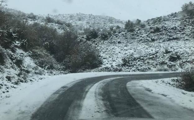 Nieve en la carretera de Torre en Cameros desde Jalón