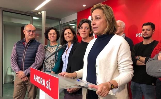 Imagen principal - Ocón: «El pacto no escrito de la derecha ha propiciado que el PP haya conseguido un senador más»