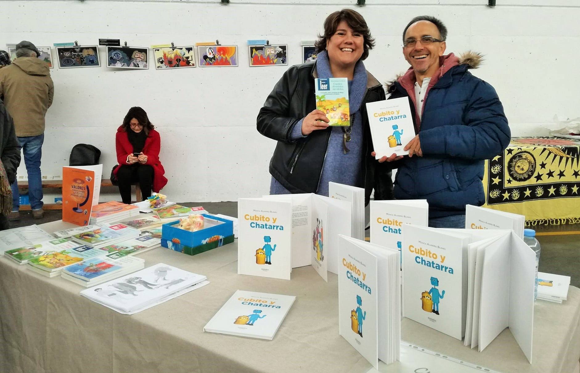 Tela de Cuentos: la jornada sobre libros infantiles y juveniles que se celebró ayer en el municipio y reunió a familias y amigos en un domingo lúdico y especial