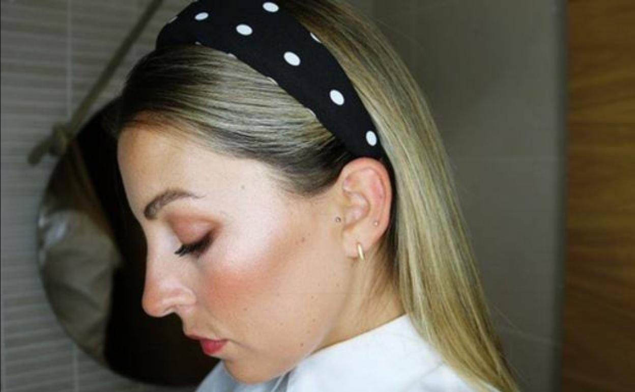 En un evento, en una boda o en la oficina: el accesorio capaz de encajar en todos tus planes de invierno