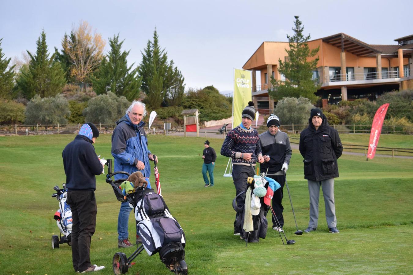 Los jugadores disfrutaron de una gran jornada de golf.