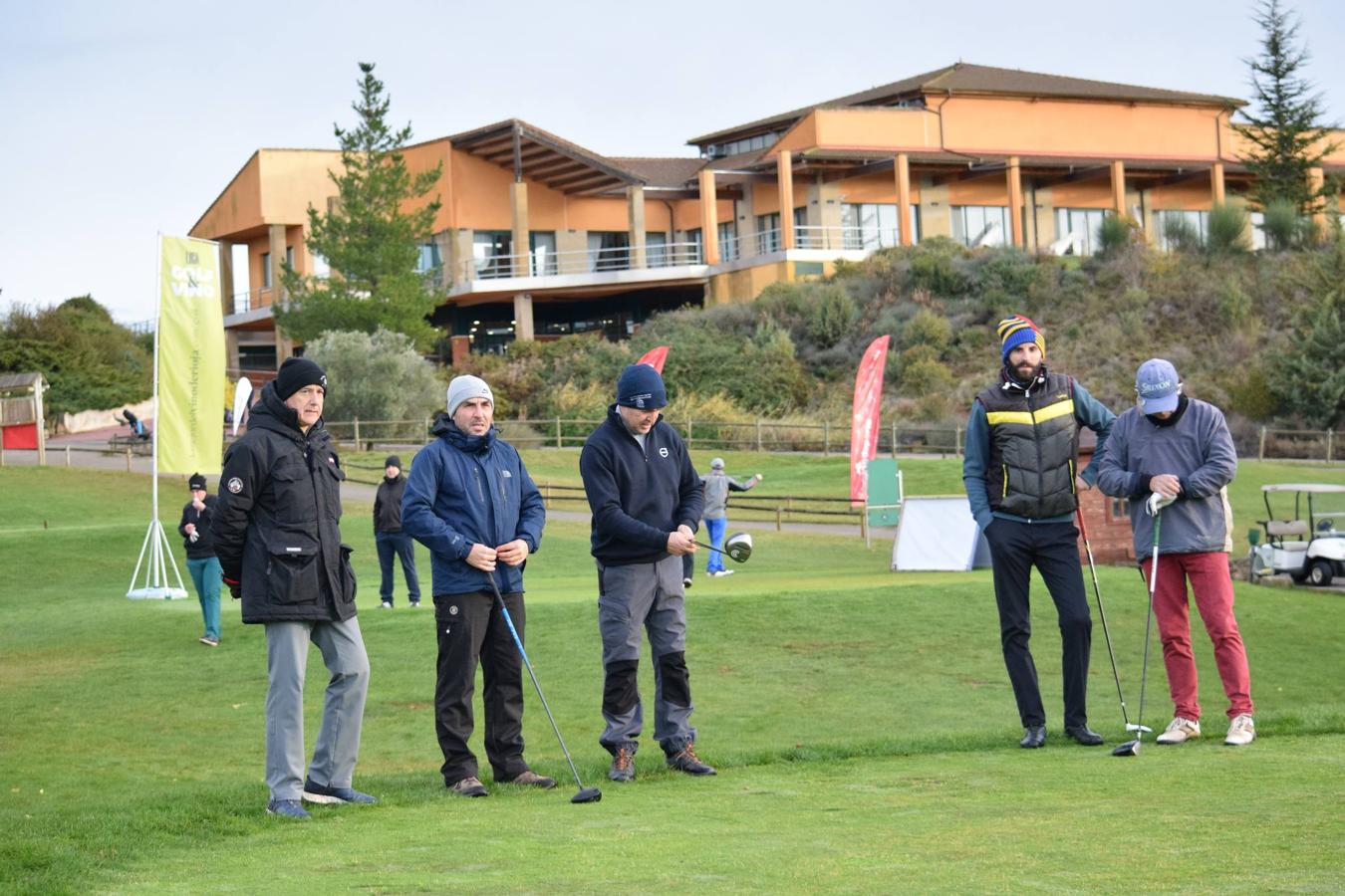 Los jugadores disfrutaron de una gran jornada de golf.