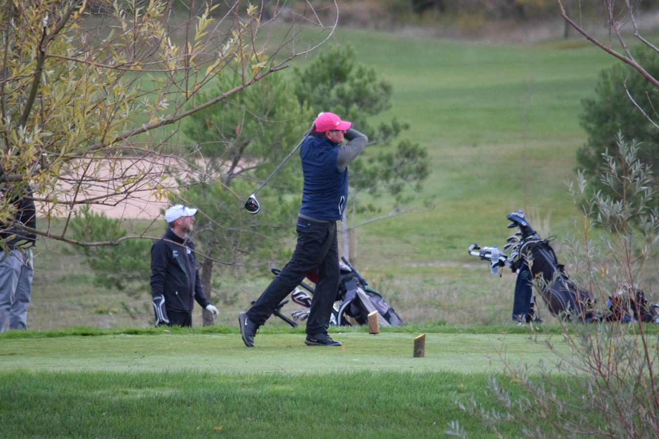 Los jugadores disfrutaron de una gran jornada de golf.