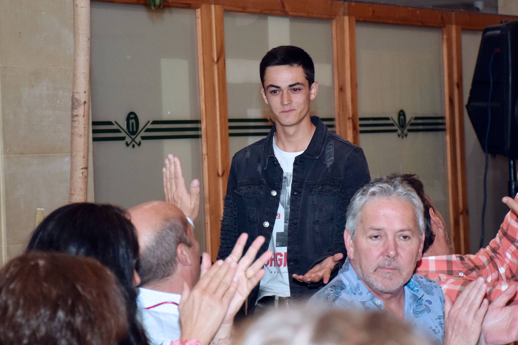 Entrega de premios a los ganadores de la Liga de Golf y Vino. 