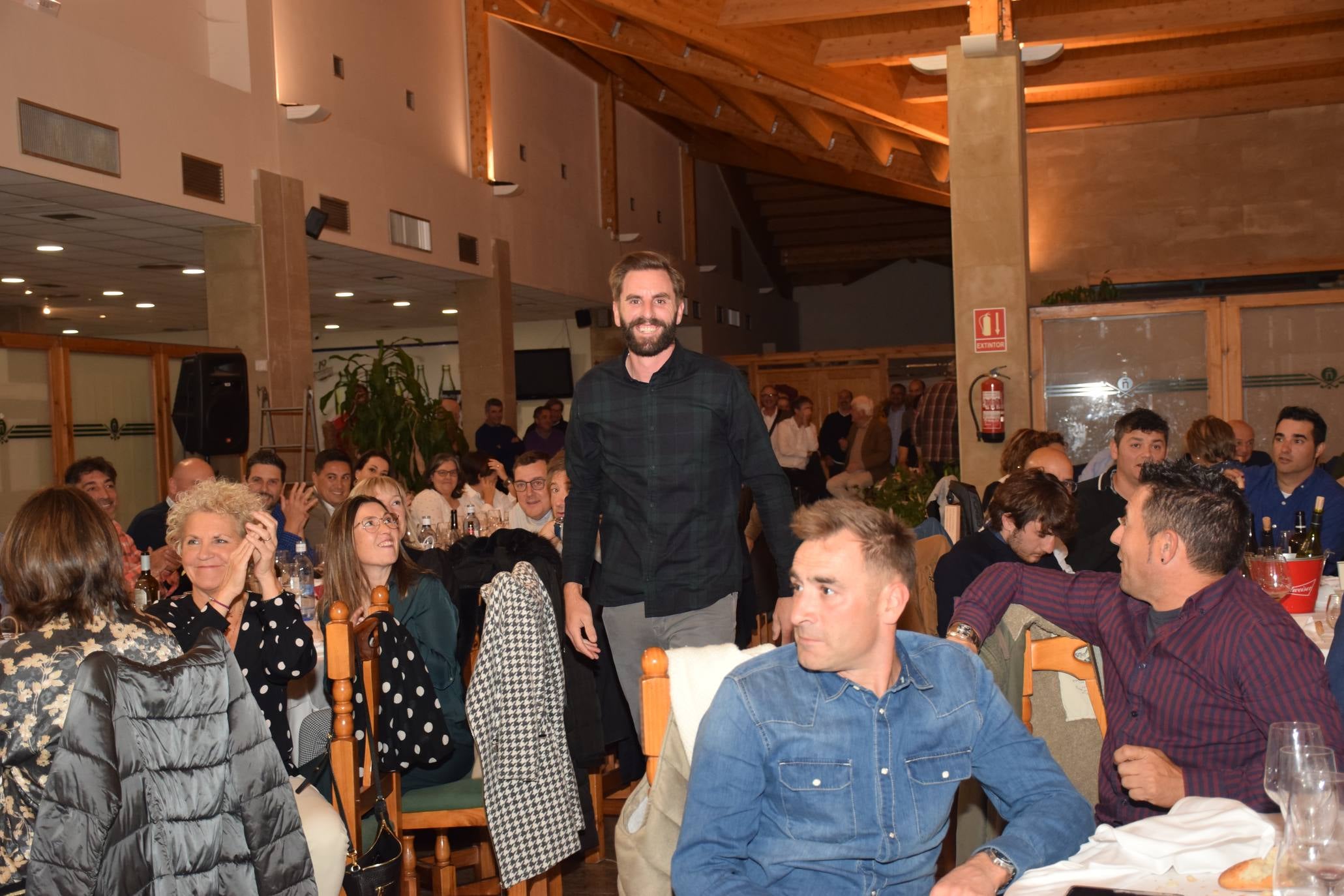 Entrega de premios a los ganadores de la Liga de Golf y Vino. 