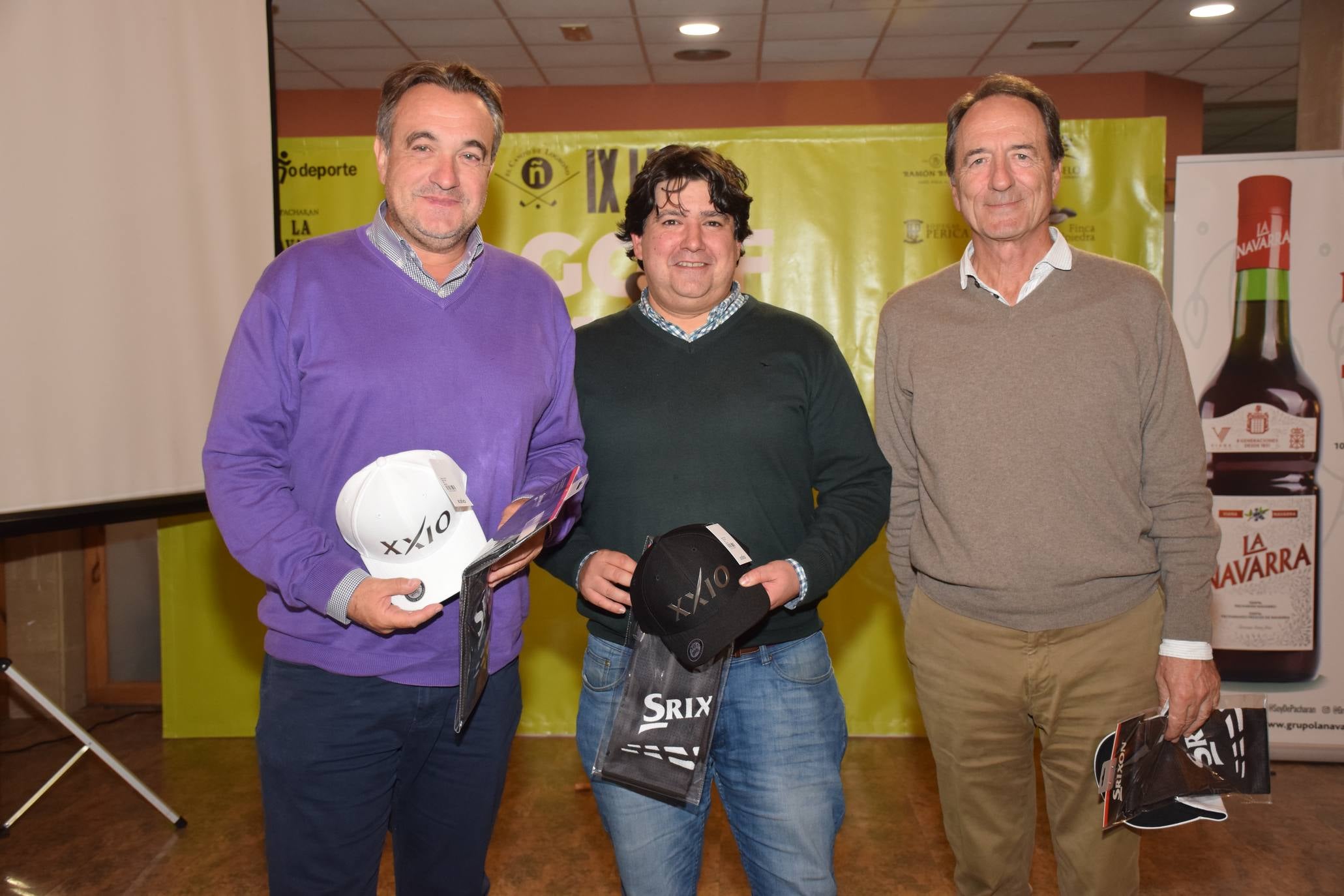 Entrega de premios a los ganadores de la Liga de Golf y Vino. 