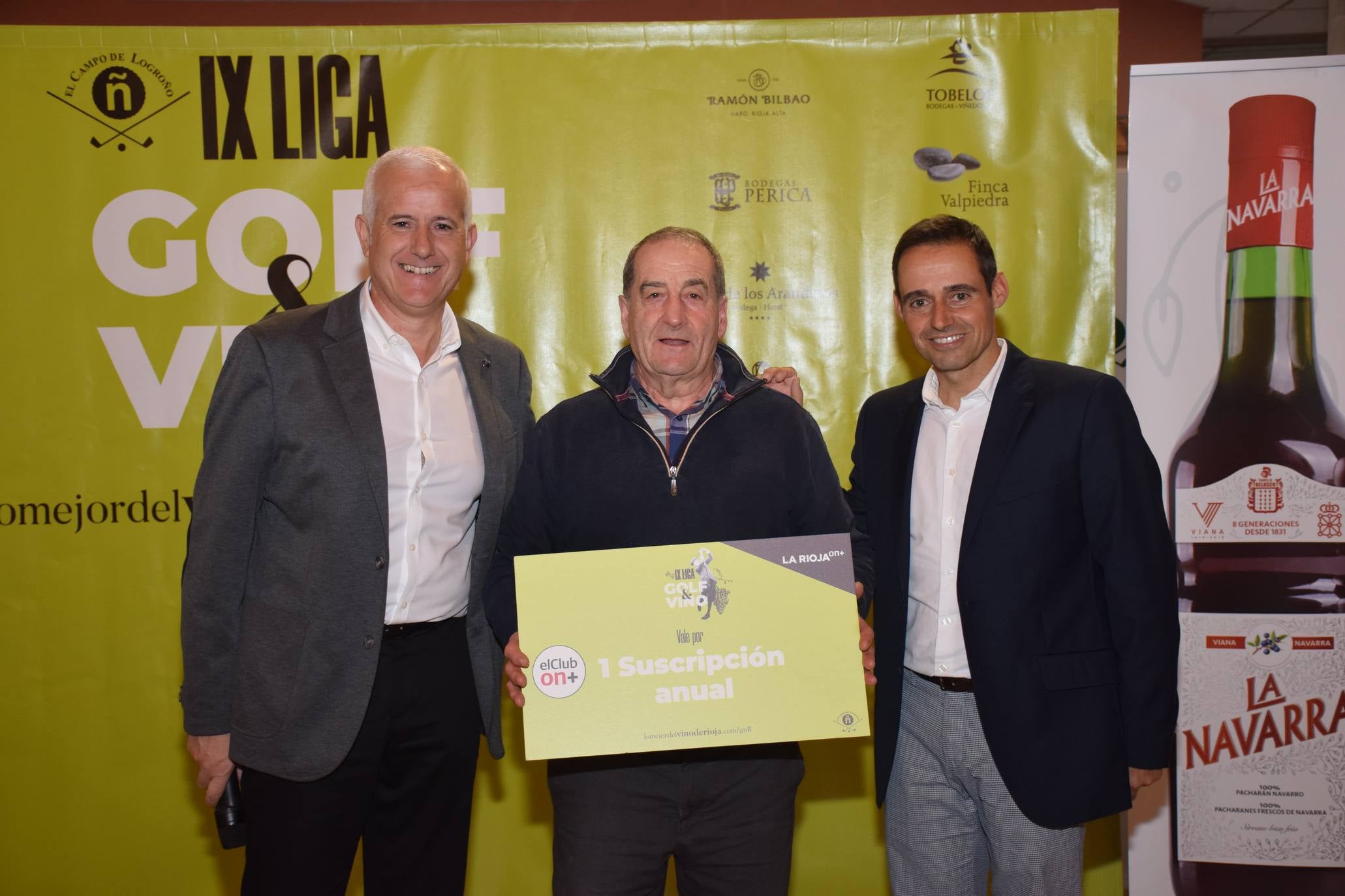 Entrega de premios a los ganadores de la Liga de Golf y Vino. 