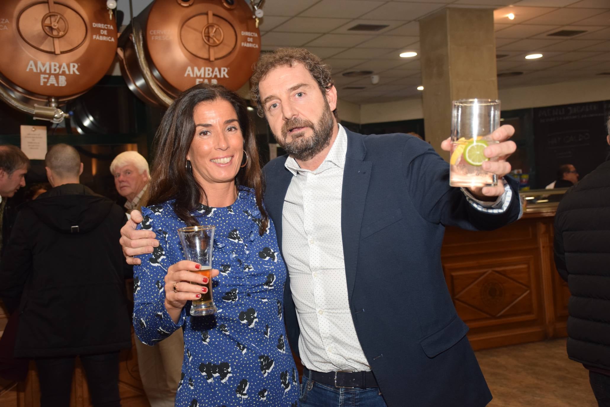 Entrega de premios a los ganadores de la Liga de Golf y Vino. 