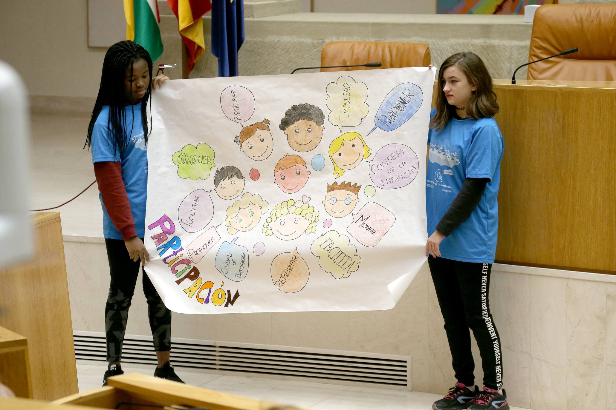 El Parlamento acogió la lectura del Manifiesto con motivo del 30º Aniversario de la Convención sobre los Derechos del Niño por parte del Comité de Unicef en La Rioja.