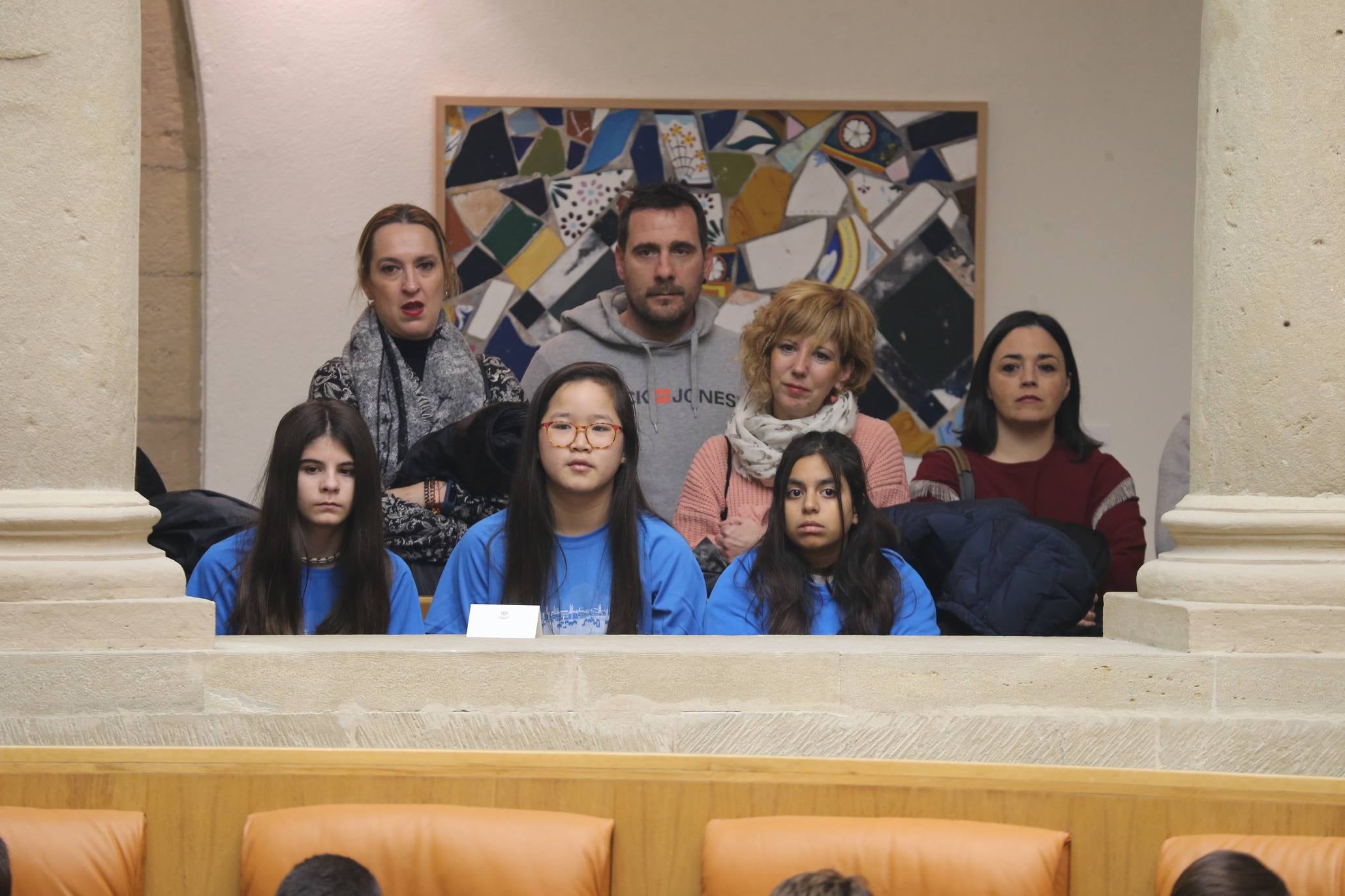 El Parlamento acogió la lectura del Manifiesto con motivo del 30º Aniversario de la Convención sobre los Derechos del Niño por parte del Comité de Unicef en La Rioja.