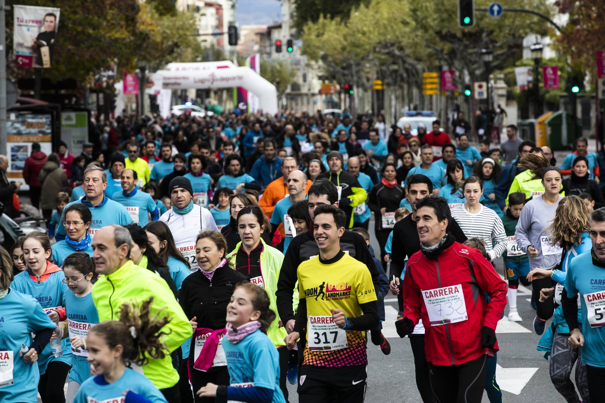 Cientos de familias y amigos han salido este domingo a hacer deporte por la capital riojana... ¡con un ambientazo increíble!