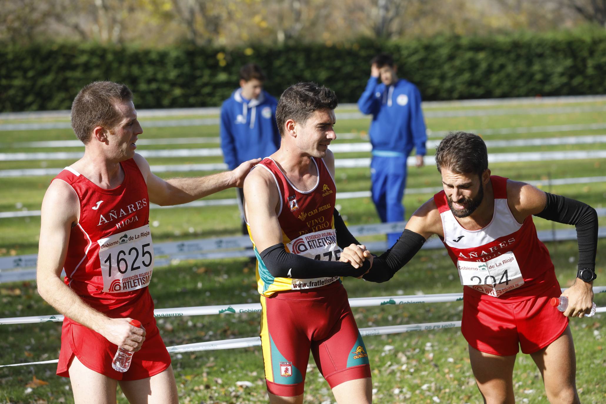 La galería de imágenes de la jornada de Cross en el municipio lo resume todo: mucho ambiente, risas y ejercicio físico en un día muy especial para todos los pequeños guerreros