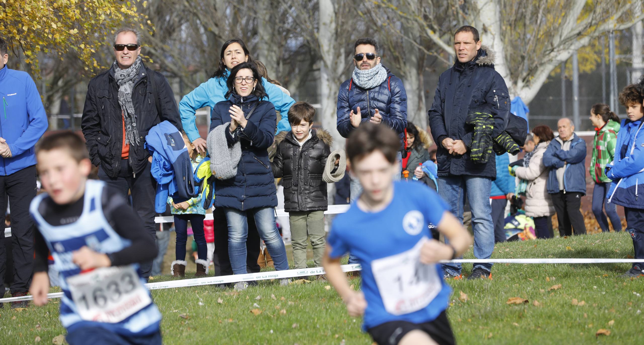 La galería de imágenes de la jornada de Cross en el municipio lo resume todo: mucho ambiente, risas y ejercicio físico en un día muy especial para todos los pequeños guerreros