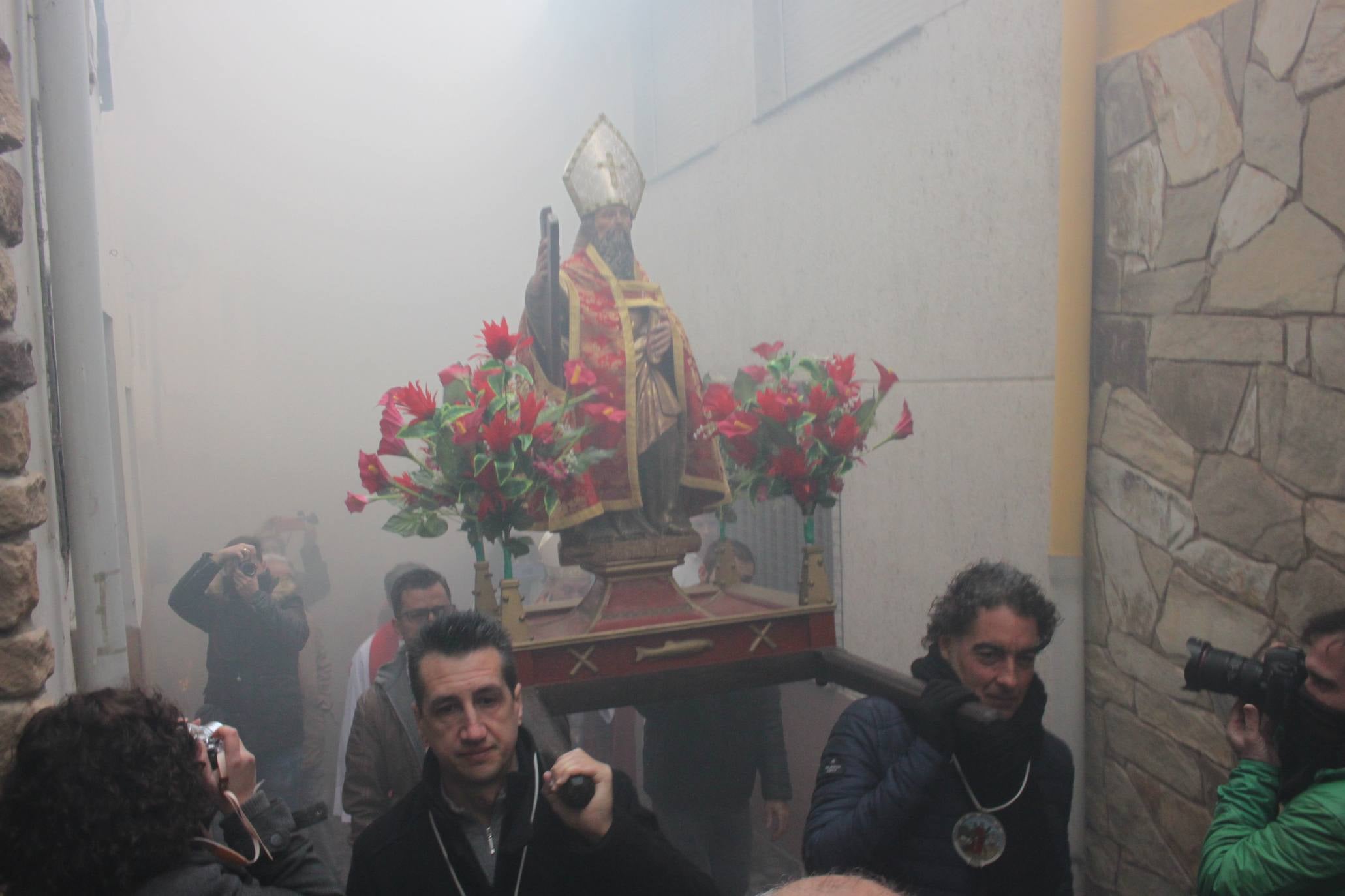 Impresionante, como cada año, la Procesión del Humo de Arnedillo. 