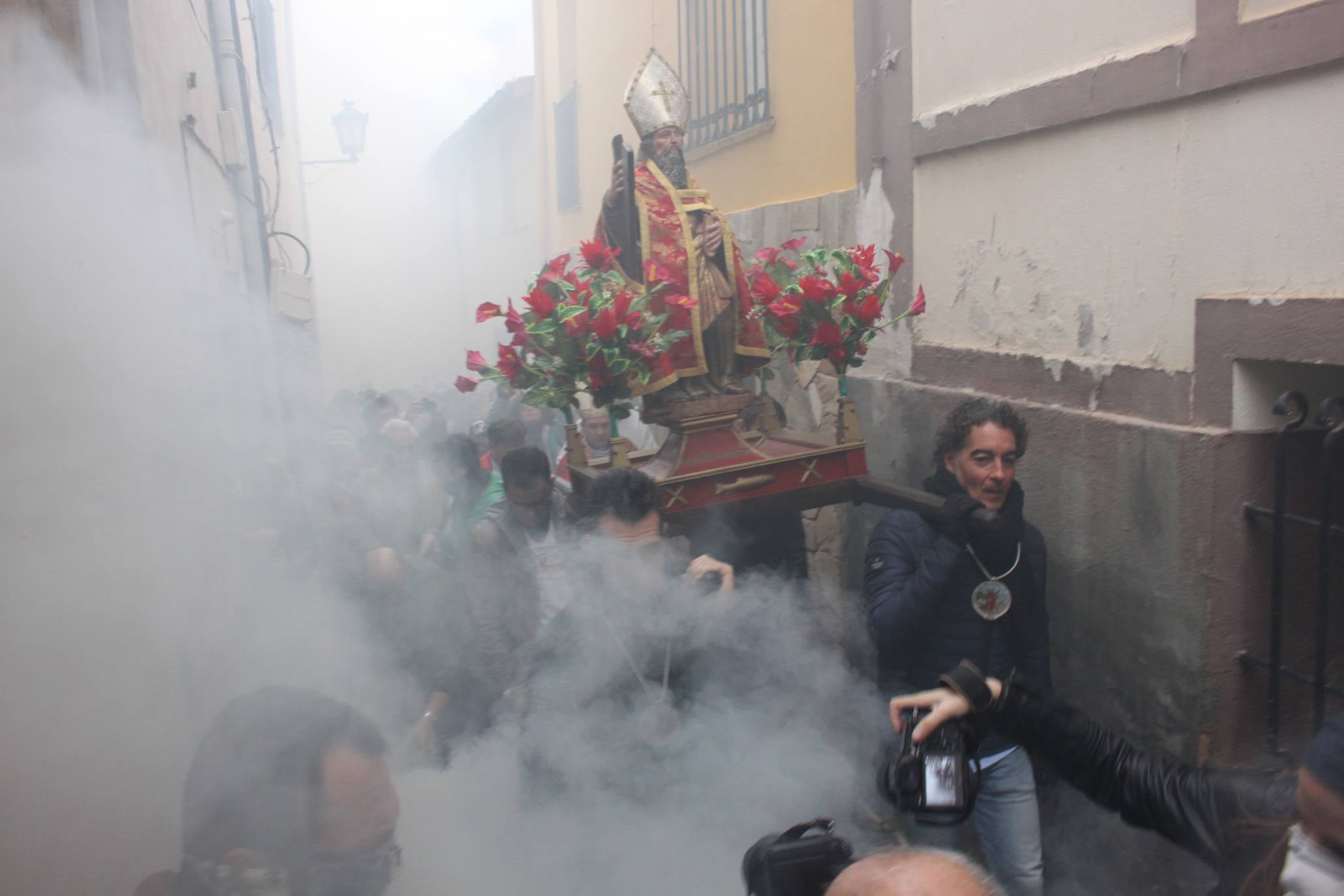 Impresionante, como cada año, la Procesión del Humo de Arnedillo. 