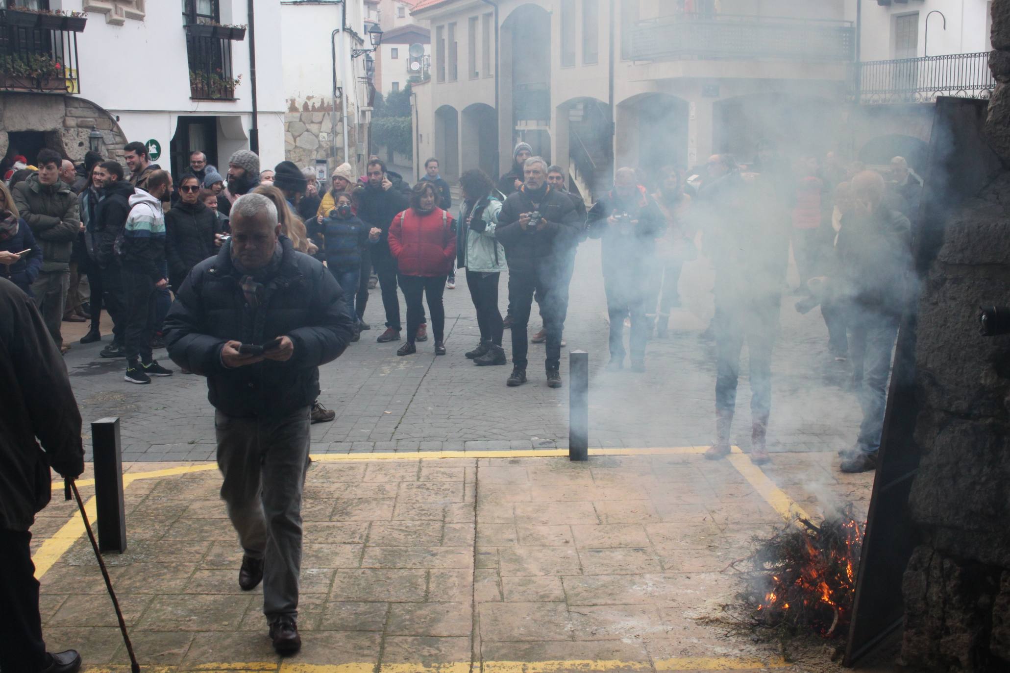 Impresionante, como cada año, la Procesión del Humo de Arnedillo. 