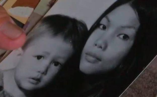 Imagen principal - Madre e hija se reencuentran 44 años después de la guerra de Vietnam