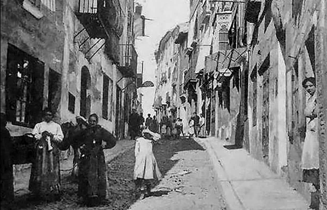 La Retina: vista antigua de la calle Mayor de Calahorra