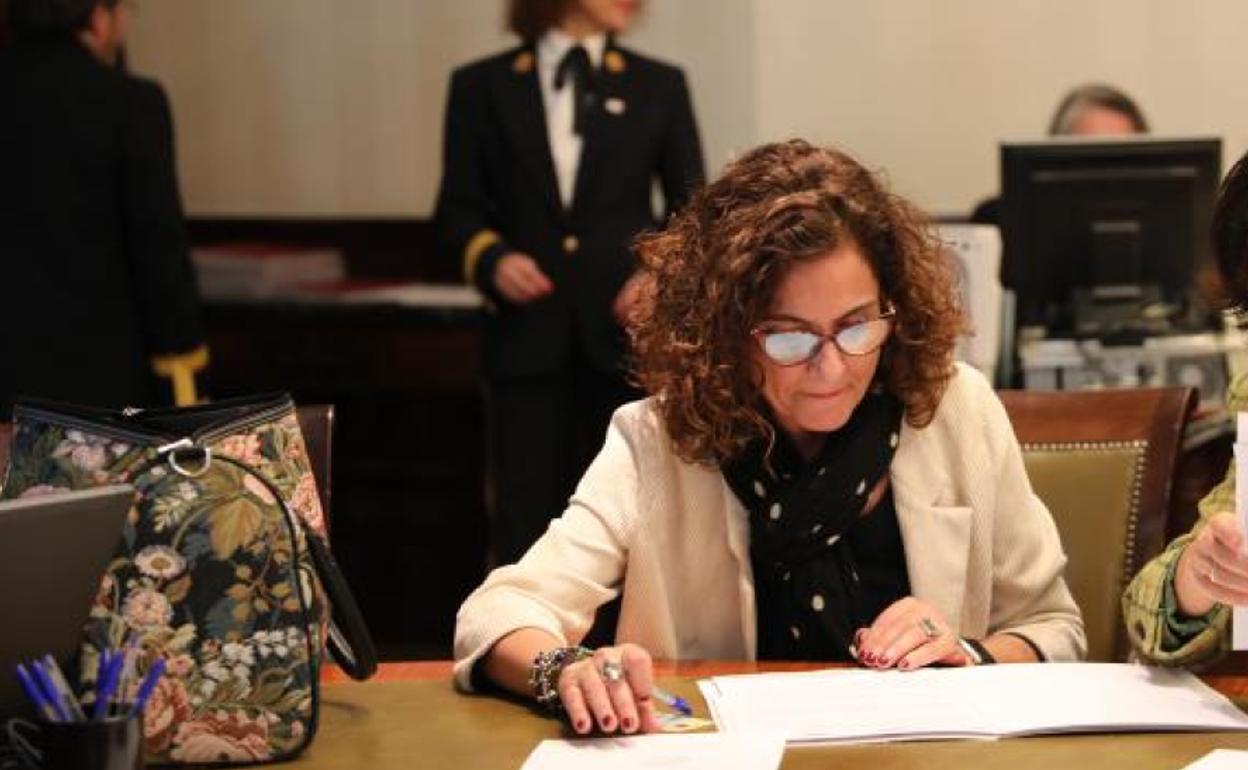 María Jesús Montero, ministra de Hacienda, en el Congreso.