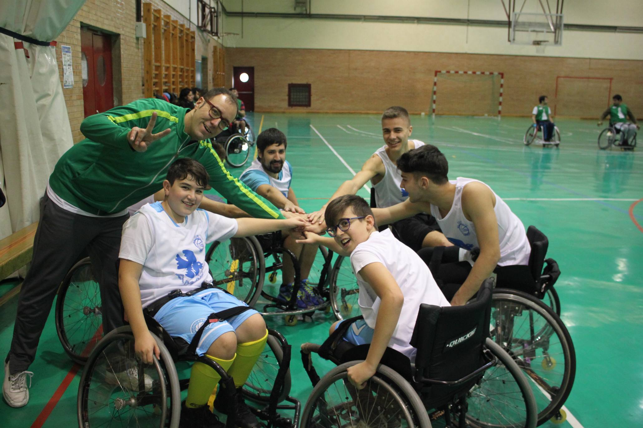 Fotos: Baloncesto en silla de ruedas en la Semana de la Discapacidad de Arnedo