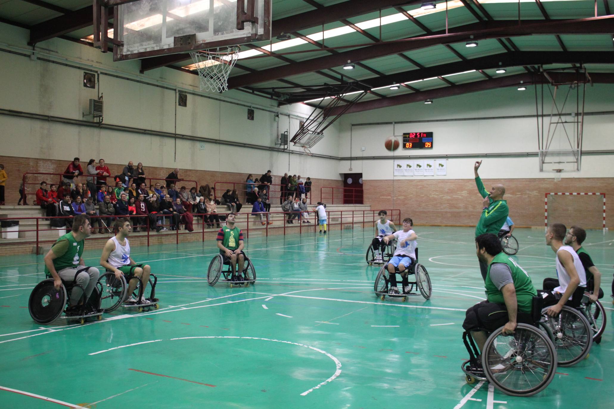 Fotos: Baloncesto en silla de ruedas en la Semana de la Discapacidad de Arnedo