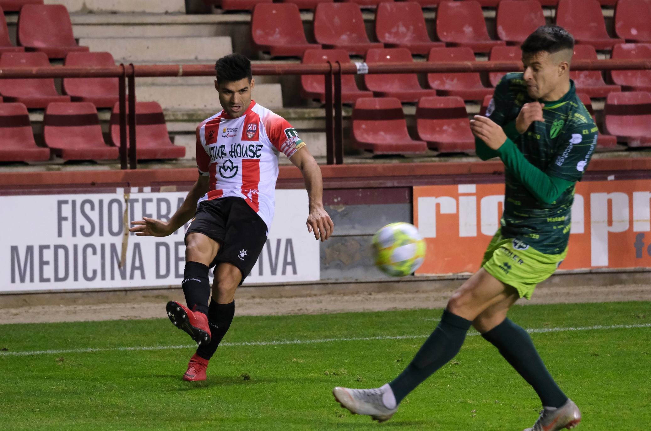 Los blanquirrojos se han impuesto en Las Gaunas con los goles de Olaetxea y Javi Álamo. 