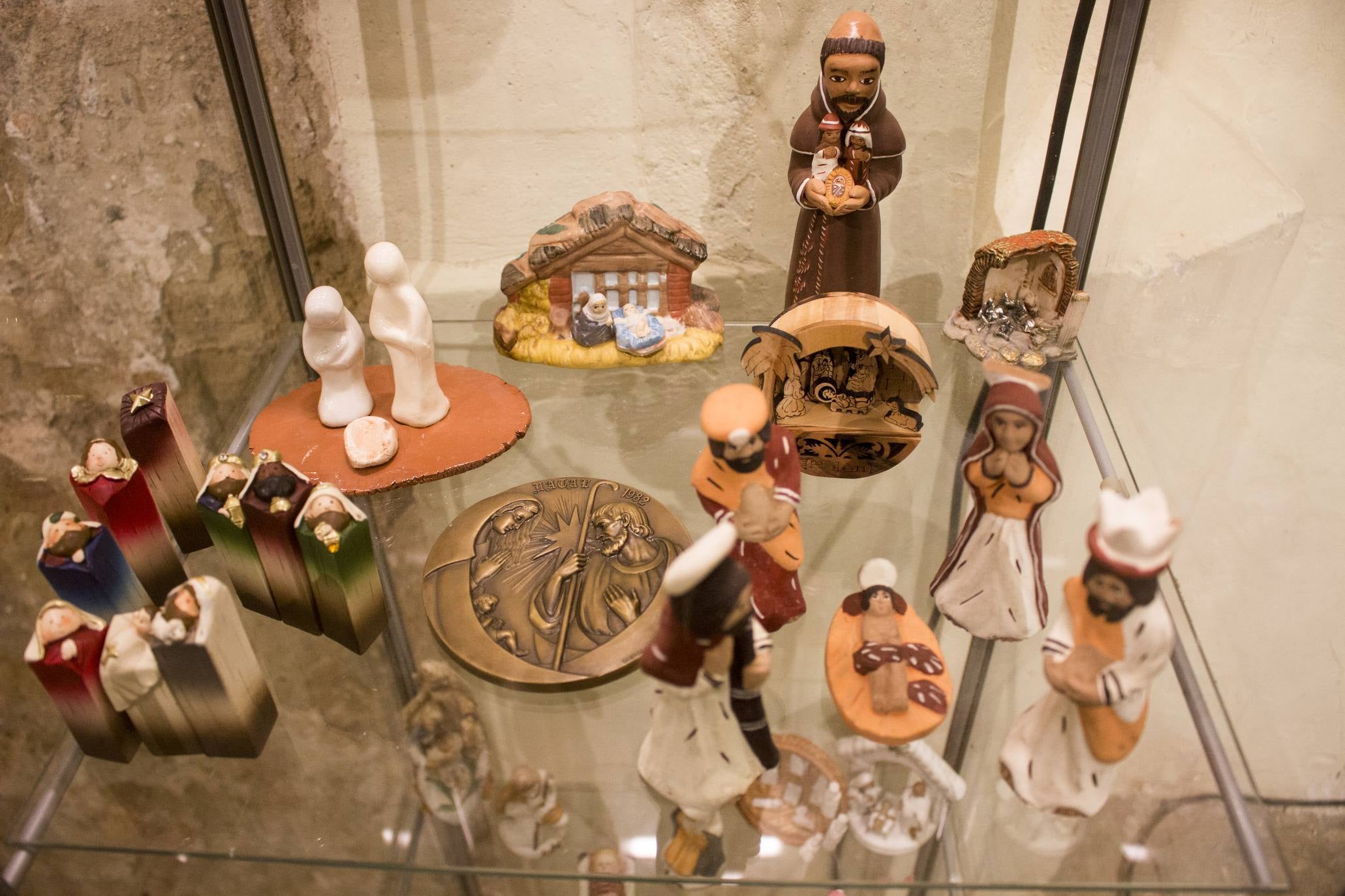 El belén napolitano vuelve a lucir en la Catedral de Santo Domingo