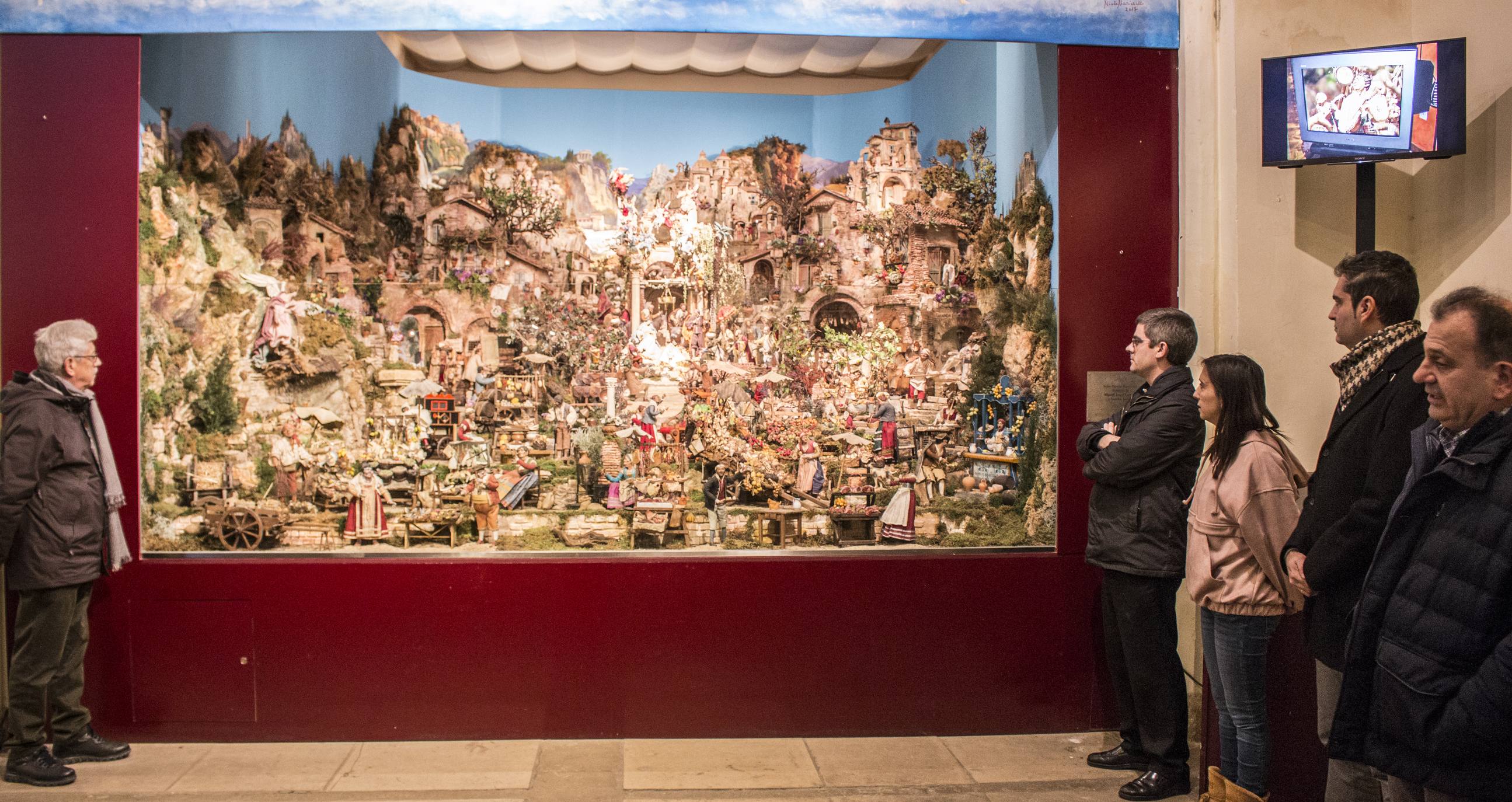 El belén napolitano vuelve a lucir en la Catedral de Santo Domingo