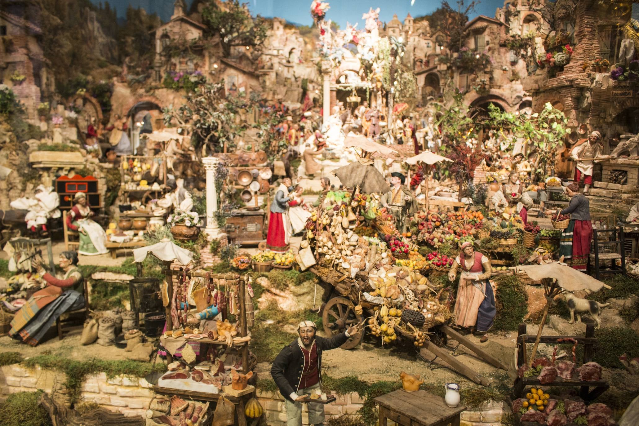 El belén napolitano vuelve a lucir en la Catedral de Santo Domingo