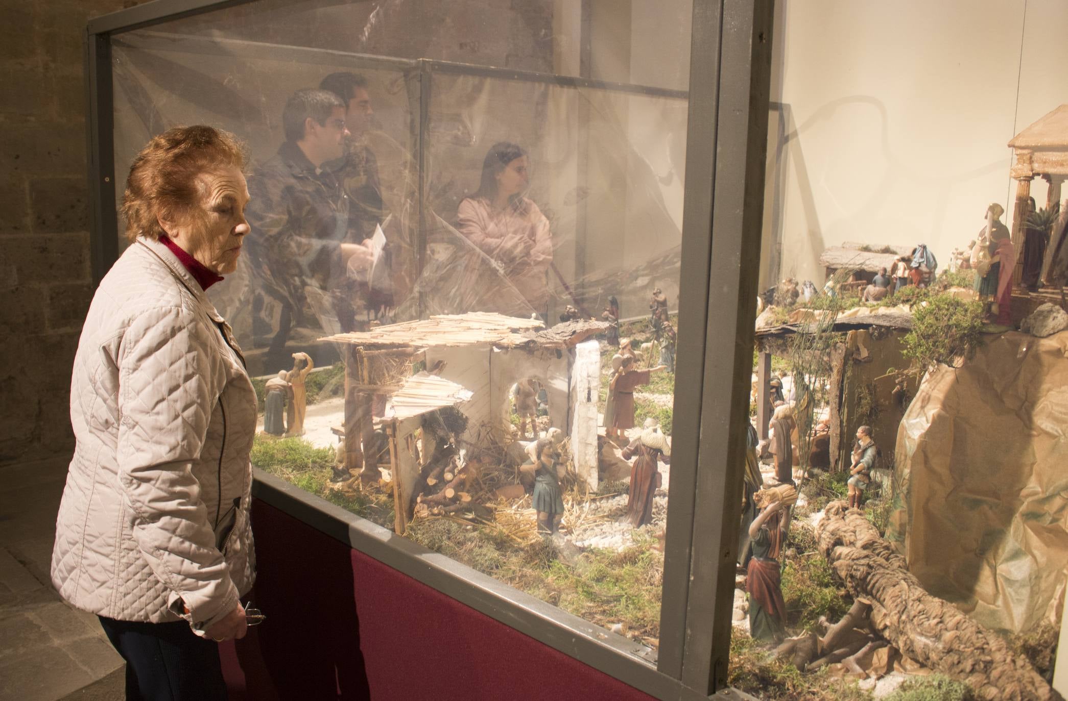 El belén napolitano vuelve a lucir en la Catedral de Santo Domingo