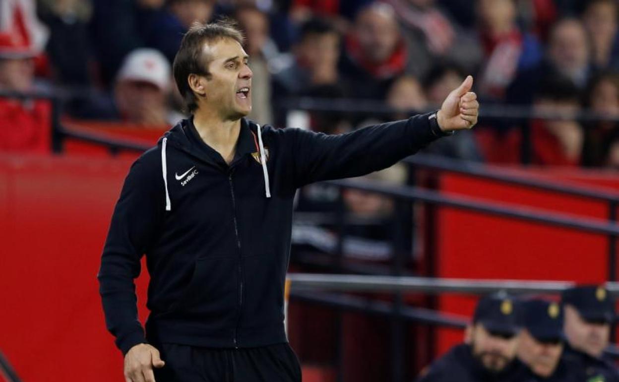 Julen Lopetegui, durante un partido en el Sánchez Pizjuán.