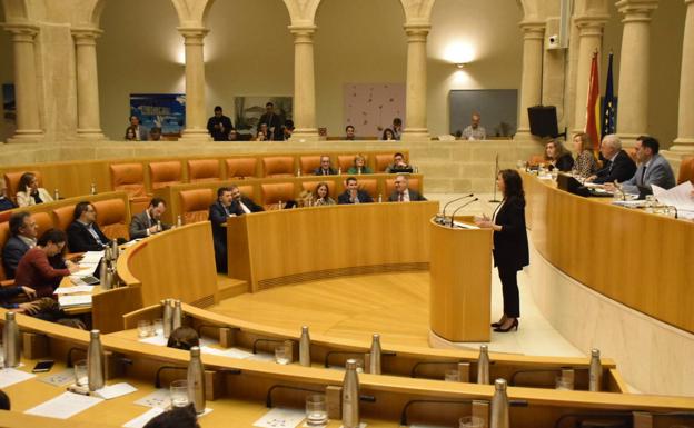 Andreu, este jueves, en el Pleno del Parlamento